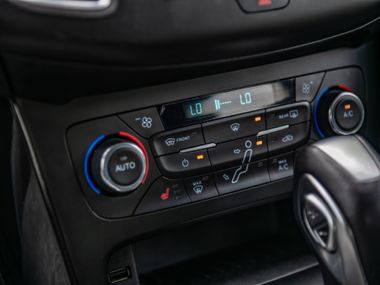 Ford Focus 2018 года, 83 986 км - вид 9
