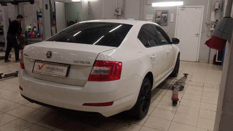 Skoda Octavia 2013 года, 221 760 км - вид 4