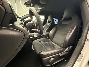 Mercedes-Benz CLA-класс 2019 года, 71 329 км - вид 11