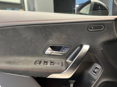 Mercedes-Benz CLA-класс 2019 года, 71 329 км - вид 23
