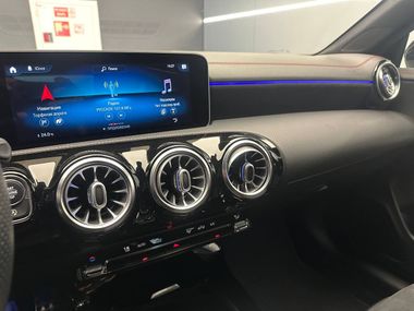 Mercedes-Benz CLA-класс 2019 года, 71 329 км - вид 18