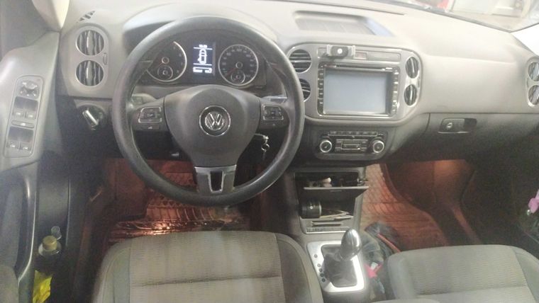 Volkswagen Tiguan 2012 года, 100 937 км - вид 5 Volkswagen Tiguan 2012 года, 100 937 км - вид 5