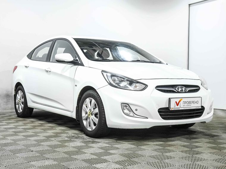 Hyundai Solaris 2010 года, 128 000 км - вид 5