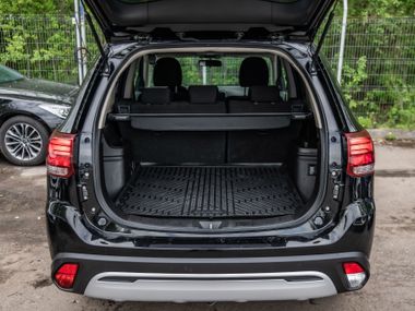 Mitsubishi Outlander 2022 года, 51 000 км - вид 17