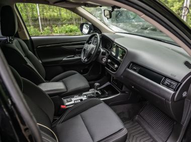 Mitsubishi Outlander 2022 года, 51 000 км - вид 16