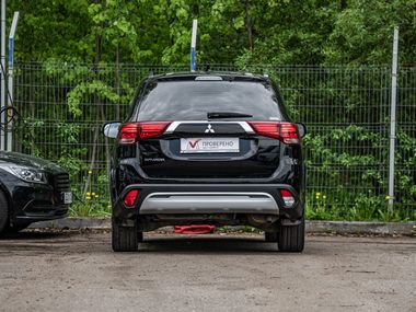 Mitsubishi Outlander 2022 года, 51 000 км - вид 4