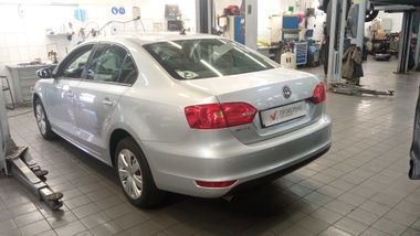 Volkswagen Jetta 2013 года, 100 177 км - вид 4