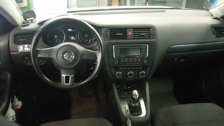 Volkswagen Jetta 2013 года, 100 177 км - вид 5