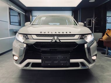 Mitsubishi Outlander 2022 года, 56 км - вид 3