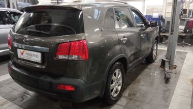 KIA Sorento 2011 года, 307 751 км - вид 3