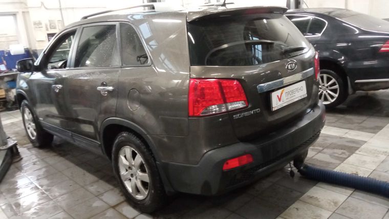 KIA Sorento 2011 года, 307 751 км - вид 4