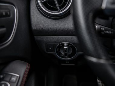 Mercedes-Benz CLA-класс 2013 года, 250 000 км - вид 11