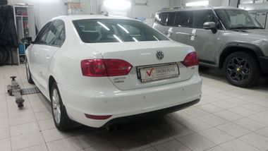 Volkswagen Jetta 2013 года, 195 308 км - вид 4