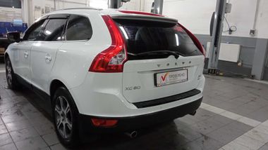 Volvo XC60 2011 года, 243 454 км - вид 4