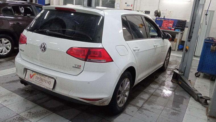 Volkswagen Golf 2014 года, 294 335 км - вид 3