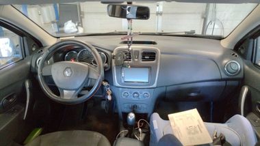 Renault Logan 2017 года, 136 000 км - вид 5