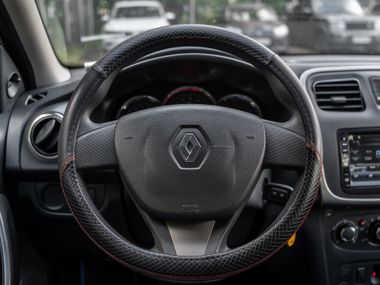 Renault Logan 2017 года, 136 000 км - вид 6