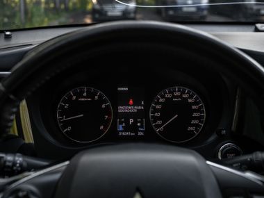 Mitsubishi Outlander 2018 года, 316 291 км - вид 5