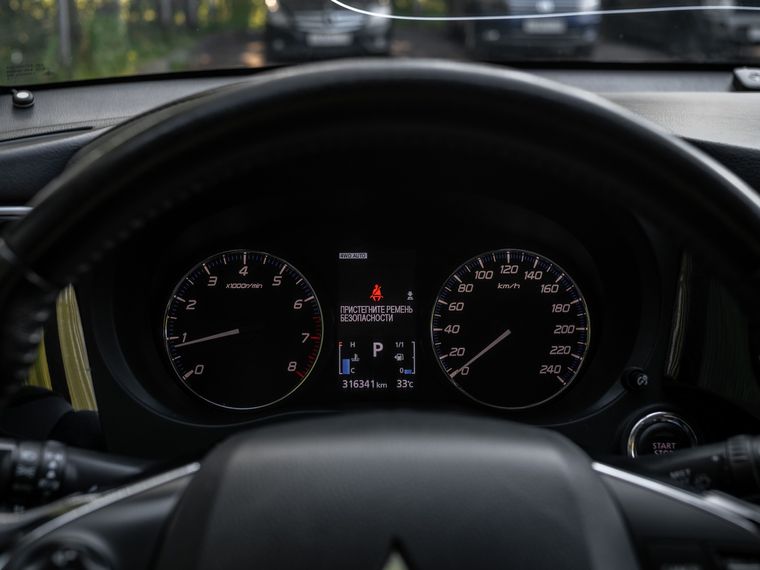 Mitsubishi Outlander 2018 года, 316 291 км - вид 5