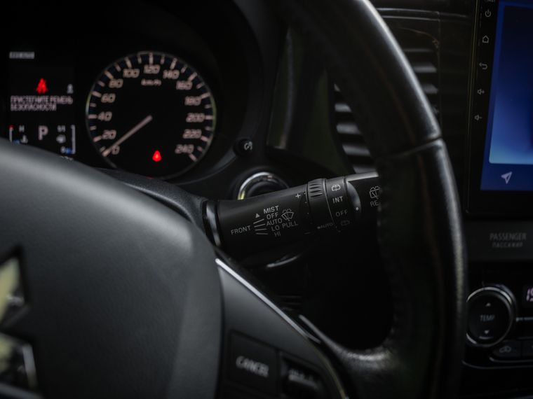Mitsubishi Outlander 2018 года, 316 291 км - вид 8