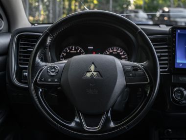 Mitsubishi Outlander 2018 года, 316 291 км - вид 7
