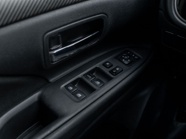 Mitsubishi Outlander 2018 года, 316 291 км - вид 13