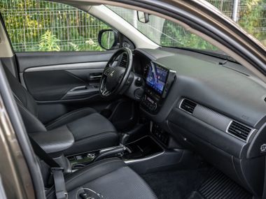 Mitsubishi Outlander 2018 года, 316 291 км - вид 16
