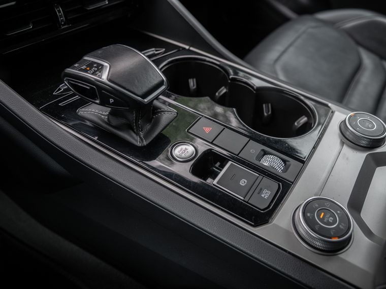 Volkswagen Touareg 2019 года, 123 994 км - вид 10