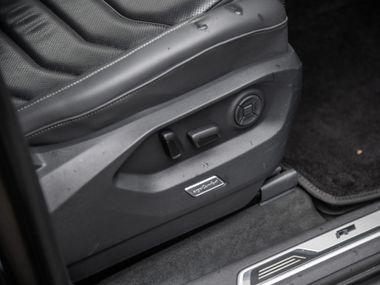 Volkswagen Touareg 2019 года, 123 994 км - вид 21