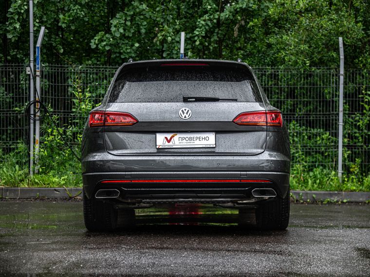 Volkswagen Touareg 2019 года, 123 994 км - вид 4