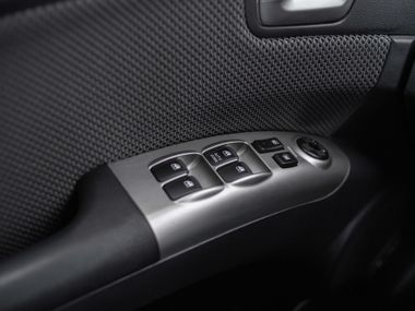 Kia Sportage 2008 года, 155 000 км - вид 9