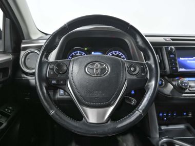 Toyota RAV4 2017 года, 136 143 км - вид 8