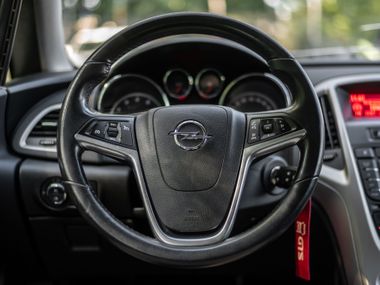 Opel Astra 2011 года, 168 441 км - вид 6