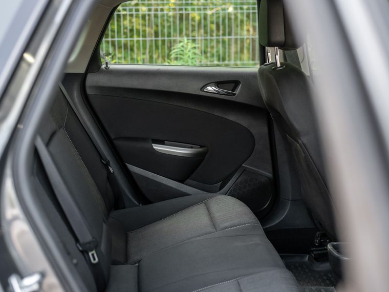 Opel Astra 2011 года, 168 441 км - вид 9