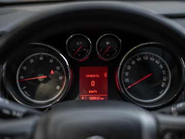 Opel Astra 2011 года, 168 441 км - вид 5