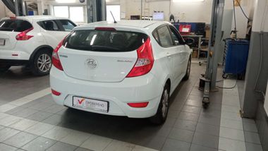 Hyundai Solaris 2013 года, 215 266 км - вид 3