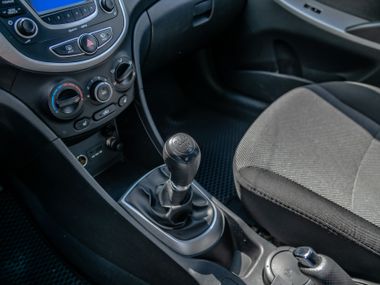 Hyundai Solaris 2013 года, 215 266 км - вид 8