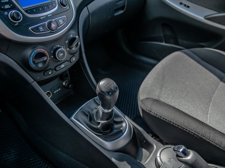 Hyundai Solaris 2013 года, 215 266 км - вид 8