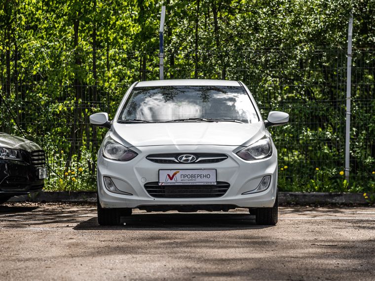 Hyundai Solaris 2013 года, 215 266 км - вид 3
