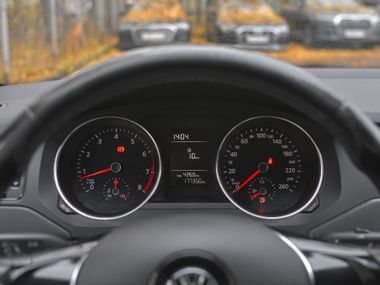 Volkswagen Jetta 2016 года, 177 306 км - вид 5