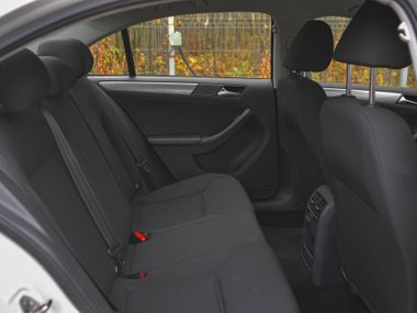Volkswagen Jetta 2016 года, 177 306 км - вид 11