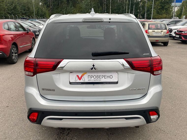 Mitsubishi Outlander 2019 года, 100 936 км - вид 5