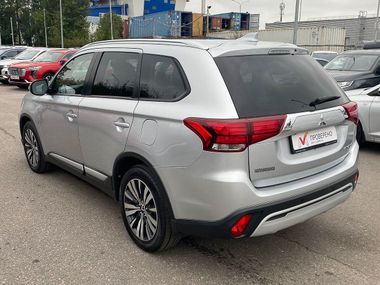 Mitsubishi Outlander 2019 года, 100 936 км - вид 7