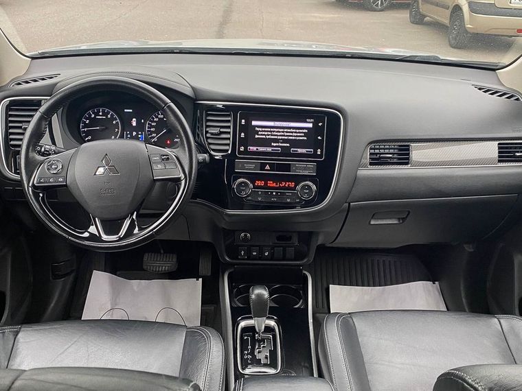 Mitsubishi Outlander 2019 года, 100 936 км - вид 8