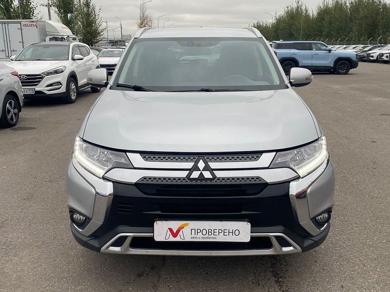 Mitsubishi Outlander 2019 года, 100 936 км - вид 3