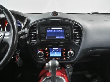 Nissan Juke 2012 года, 169 394 км - вид 9