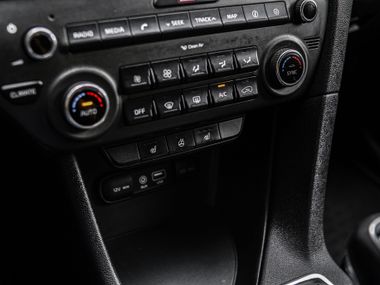 KIA Sportage 2017 года, 196 427 км - вид 11