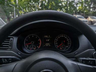 Volkswagen Jetta 2011 года, 159 742 км - вид 5