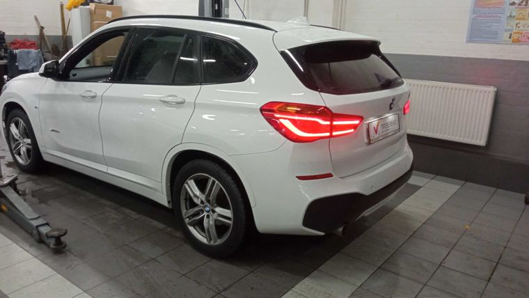 BMW X1 2018 года, 128 541 км - вид 4