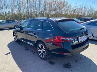 Skoda Superb 2018 года, 286 022 км - вид 6